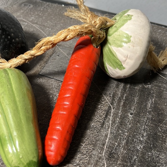 Vintage Ceramic Vegetables Hanging on a Rope - Picture 4 of 5